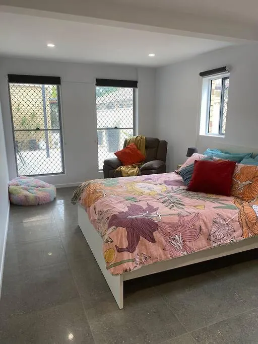 Caloundra'S Golden Beach Retreat Apartment