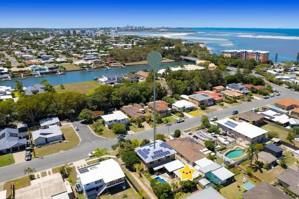 Caloundra'S Golden Beach Retreat Apartment